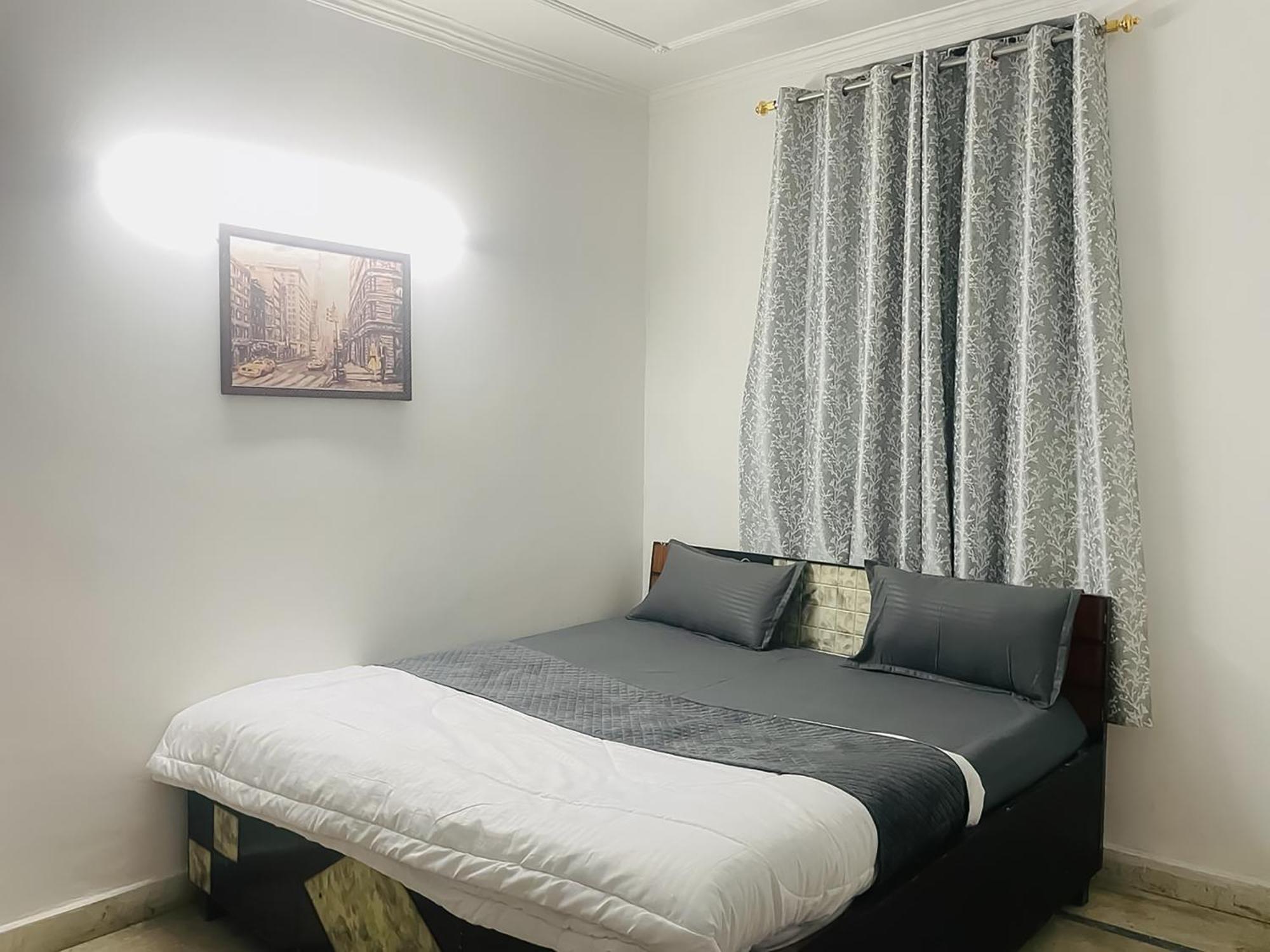 Aura Inn- Malviya Nagar 3*